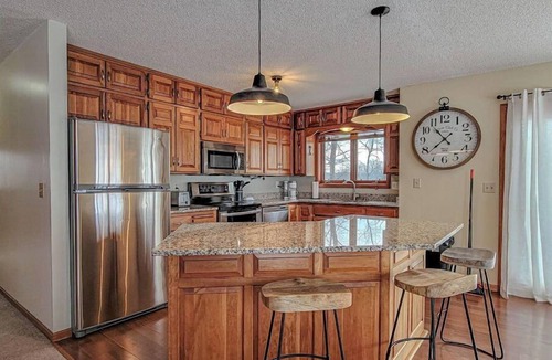 Bemidji Condo | Breezy Hills - Unit 2; Lake Bemidji, King Bed, Kayaks, PB Trail private access
