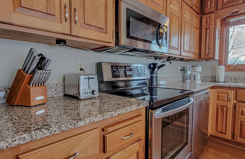 Bemidji Condo | Breezy Hills - Unit 2; Lake Bemidji, King Bed, Kayaks, PB Trail private access