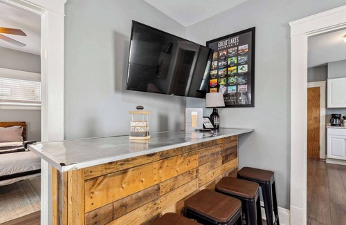 Lakewood Apartment | BrewLoft Cleveland - Near Rock Hall & Downtown