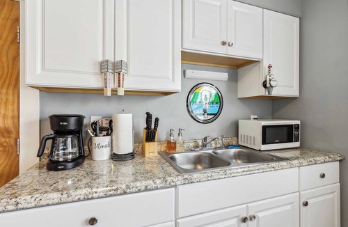 Lakewood Apartment | BrewLoft Cleveland - Near Rock Hall & Downtown