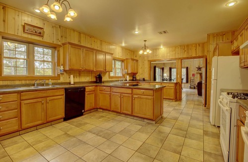 Lac du Flambeau Cabin | Bridge Builder Cabin with private dock on 294 acre Big Crooked Lake