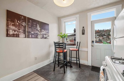 Millvale Apartment | Bright 2-Bed Retreat in Millvale - Walk to River