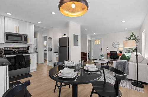 Eastpointe Apartment | Bright & Airy 1BR w/Workspace + Laundry | WiFi, in Eastpointe
