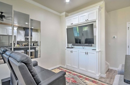 Amarillo House | Bright Amarillo Townhome with Yard and Garage