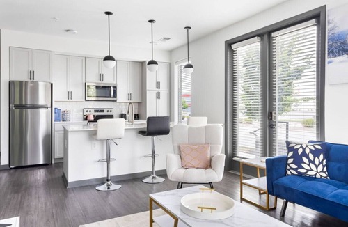 Indianapolis Apartment | Bright & Cozy 2BR Retreat w/Parking – Broad Ripple