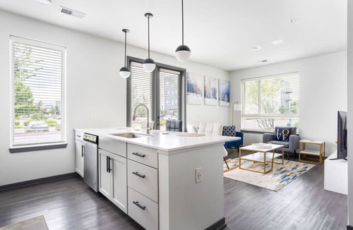 Indianapolis Apartment | Bright & Cozy 2BR Retreat w/Parking – Broad Ripple