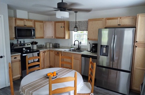 Lake Arrowhead House | Bright & Cozy Lake Arrowhead Cottage Retreat – 2BR Across from the Water