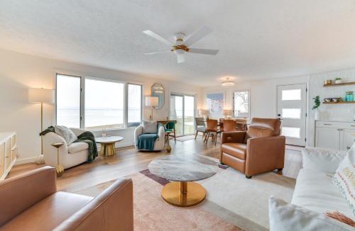 Houghton Lake House | Bright Houghton Lake Home w/Boat Dock + Fire Pit