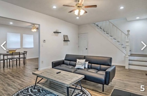 Near Eastside House | Bright & modern 3 bedrooms downtown Indy East!