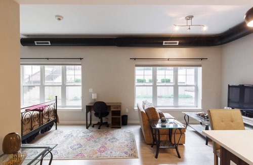 West Hartford Apartment | Bright & Peaceful Studio Hideaway - Cozy, Quiet & Central
