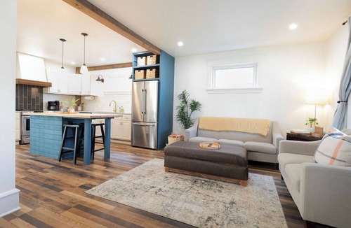 Superior House | Bright & Renovated 3-bedroom house in Superior, quick 6 miles to Duluth!