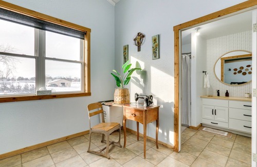 Shipshewana Cottage | Bright Shipshewana Gem w/Shuffleboard Table!