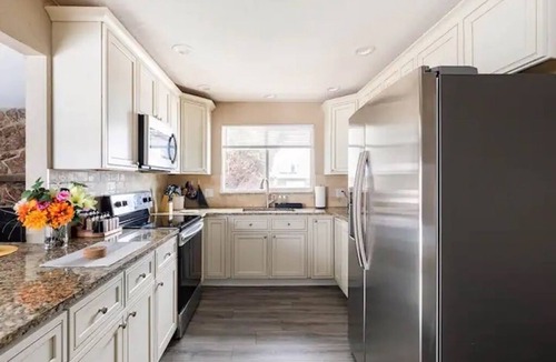 Twin Lakes House | Bright & Spacious 5BR Home – Easy Access to Downtown Denver, Boulder, & Golden!