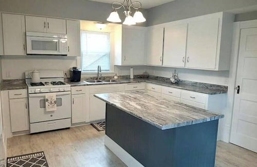 Princeton House | Brilliant 5-bedroom house with AC in charming Princeton