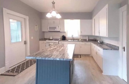Princeton House | Brilliant 5-bedroom house with AC in charming Princeton
