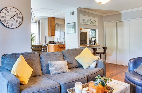 South Scottsdale Condo | Bring Your Pet! Snowbird Haven w/Community Pool!