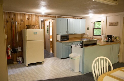 Harrison Cabin | Buck-up cabin with lake access