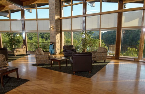 Gays Creek Hotel | Buckhorn Lake State Resort Park