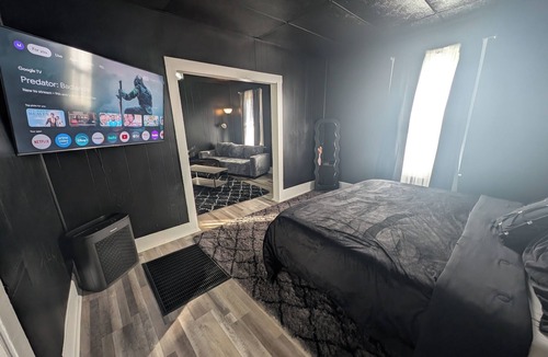 Evansville House | Budget Friendly: 1BR + Dining Room & Laundry