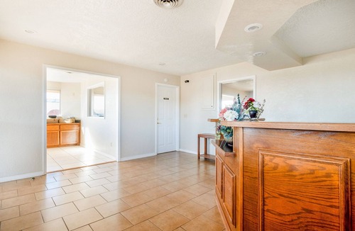 Elk City House | Budget-Friendly Accommodation! FREE Parking, Near National Route 66 Museum