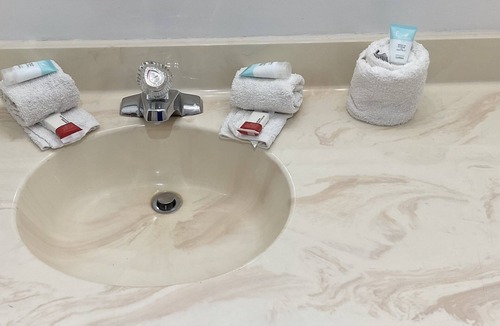 Buffalo Hotel | Budget Host Inn Buffalo