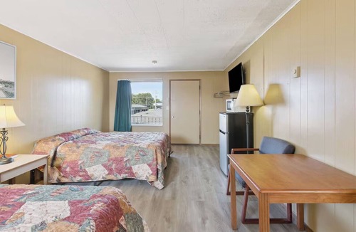 Shields Hotel | Budget Stopover w/Easy Access to Horizons Conference Center