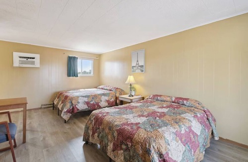 Shields Hotel | Budget Stopover w/Easy Access to Horizons Conference Center