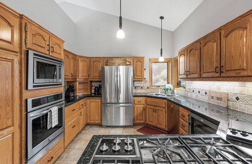 Andover House | Bunker Hills House: 2 Kitchens, 6 BR, 5 BA, Laundry, Garage!