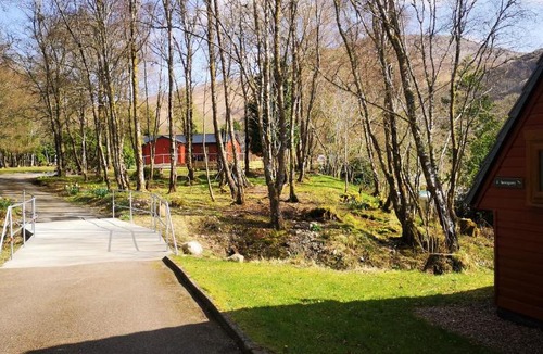 Roybridge Ski Chalet | Bunroy Park