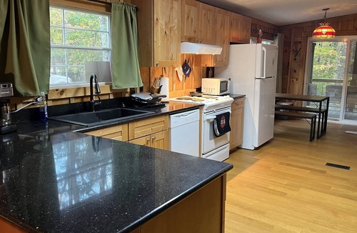 Glouster Cottage | Burr oak lake Dock 4