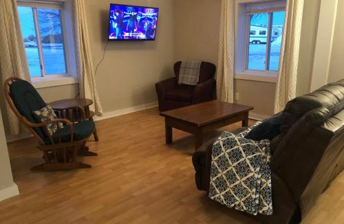 Cooperstown Apartment | Burrel Avenue Apartments