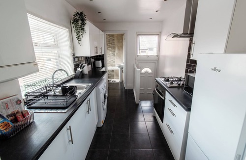 Gateshead Apartment | Business Apartment |Parking| Wifi |Near Metro Centre