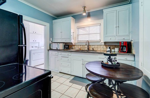 North Overton Cottage | By Dtwn Lubbock! Spacious 4BR Home Near Texas Tech
