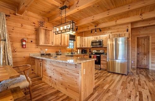 Carbon Hill Cabin | Byers Haven | Hocking Hills, 5BR, Hot Tub, Firepit
