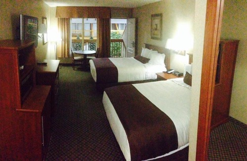 Fargo Hotel | C'mon Inn & Suites Fargo