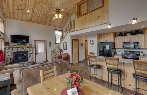 Walker House | Cabin 107 - Pet Friendly/Closed Loft/Modern/Clean