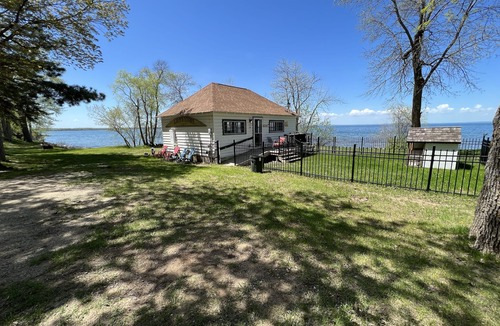 Longville Cabin | Cabin 2, Lien's Resort, Up North Cabin on Leech Lake, Fishing, Swimming, Boating