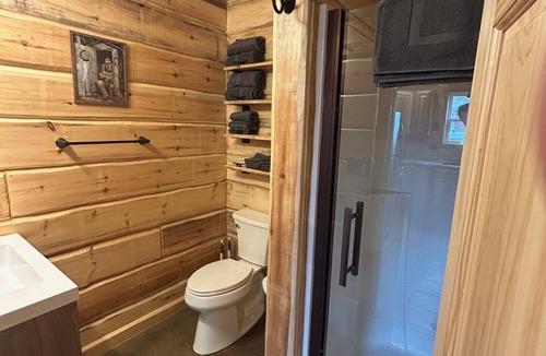 Hazelhurst Cabin | Cabin 2 on The Willow Reservoir
