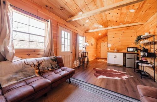 Joelton Cabin | Cabin 3 @ Jones Farm Venue and Cabins