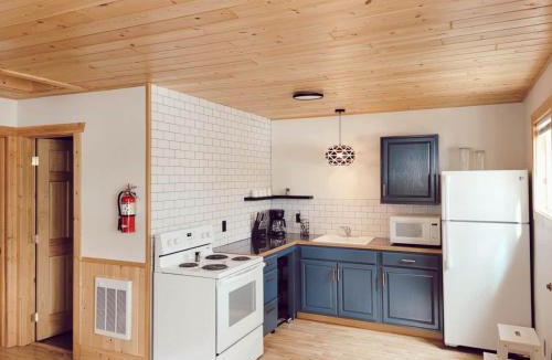 Nevis Resort | Cabin 4 | Moonbeam