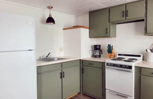 Nevis Resort | Cabin 5 | Heartland