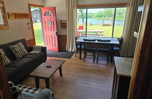 Lake Ann Cabin | Cabin #5- Sleeping Bear Resort