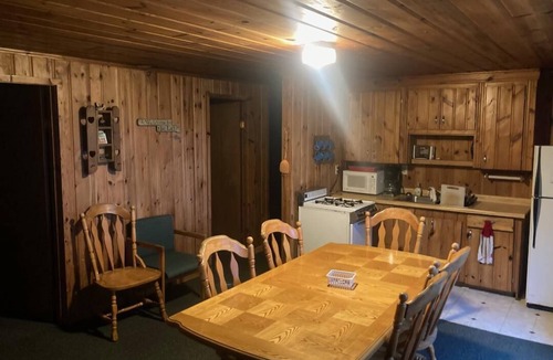 Menahga Cabin | Cabin 7 at Pleasant Ridge Resort 3bed 1bath cabin on amazing 2nd Crow wing Lake
