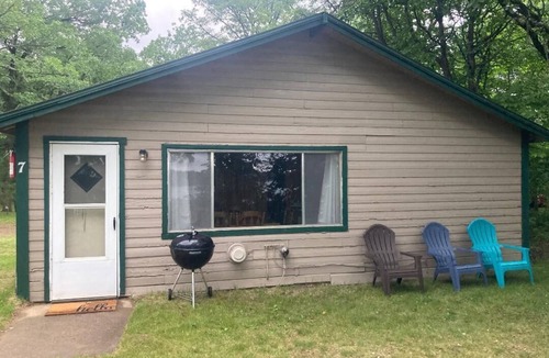Menahga Cabin | Cabin 7 at Pleasant Ridge Resort 3bed 1bath cabin on amazing 2nd Crow wing Lake