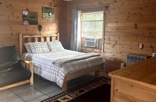 Millersburg Cabin | Cabin Charm by Lake Huron: Your Ideal Holiday Retreat in Michigan