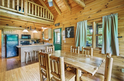 Carbon Hill Cabin | Cabin Fever | Hocking, Hot Tub, Pets, Firepit