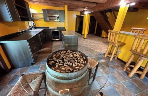 Madison Cabin | Cabin in the Vineyard. Very private!