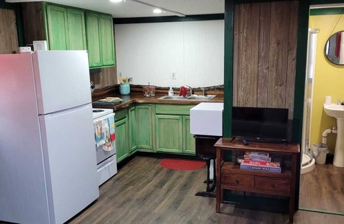 Nelsonville House | Cabin on a working ranch with Highland cattle in Hocking Hills