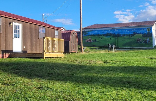 Nelsonville House | Cabin on a working ranch with Highland cattle in Hocking Hills