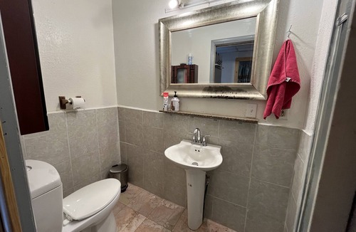 Lansing Apartment | Cabin style w/private entrance - 5 min to FRIB, MSU, McLaren and Sparrow